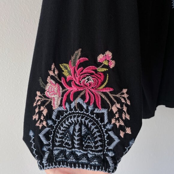 Johnny Was Davis Peasant Blouse Size M Boho Floral Embroidered - Picture 8 of 11